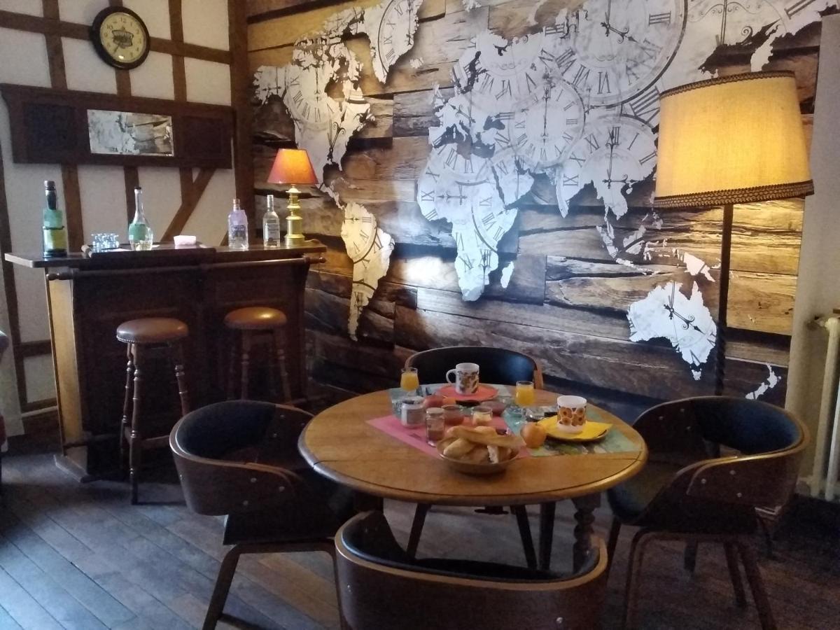 Alex Guest House Dozule Bagian luar foto