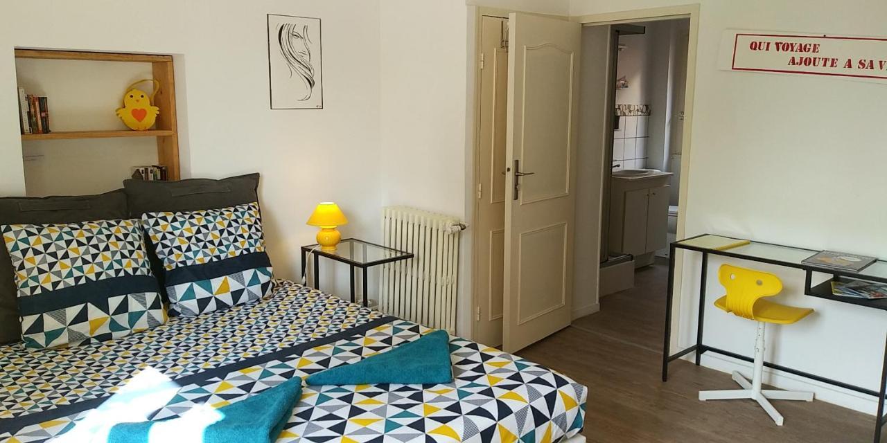 Alex Guest House Dozule Bagian luar foto